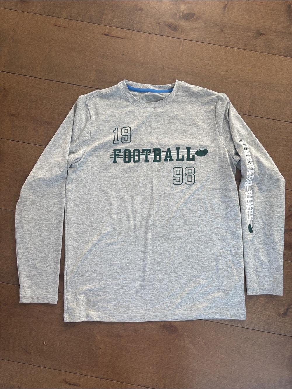 Vineyard Vines Gray Long-Sleeve Football Graphic Performance Tee, size M